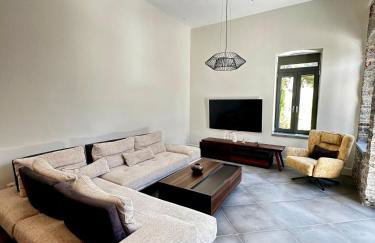 Venetian gem in neapolitan with private courtyard - Photo 2