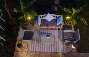 Stunning Fir Tree Corner 3 bedroom detached Executive house ideal wedding guest family home with free drive way CCTV parking for 2 vehicles or LWB Van M5 1 mile away dogs welcome by prior arrangement - Foto 19