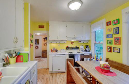 Historic Home with Sunroom - 5 Mi to Lambeau Field! - Foto 8