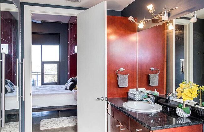 Convenient Condo Near Zilker & Barton Springs! - Photo 11