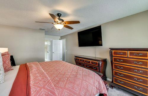 Family Oasis with Game Room and Pool in Davenport! - Foto 15