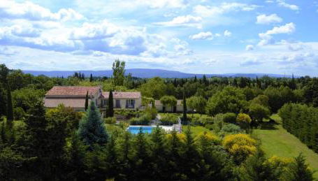 Gîte Crillon - Mas Les Fleurs d'Hilaire - Photo 4, Garden, Garden view