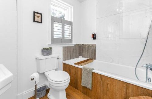 Beeswing, a Victorian Gem in Biggar - Photo 34