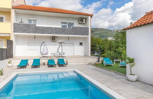 Apartman Luci - Private Heated pool - Photo 8