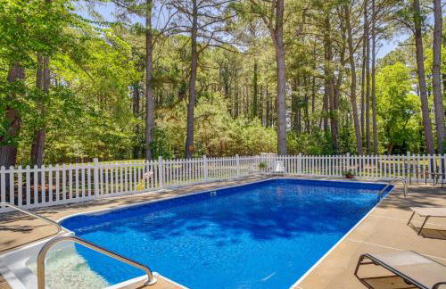 Waterfront Cambridge Home Pool and Dock! - Foto 2