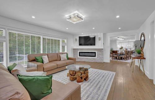 Luxury 7BR Buckhead Oasis w Pool Gameroom Firepit - Foto 125