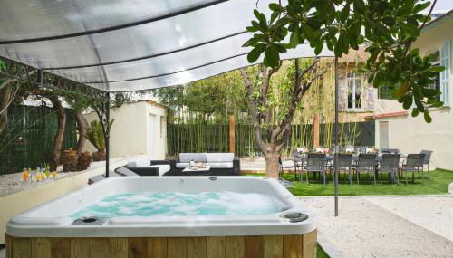 VILLA DES PERGOLAS -6 Bdrs - 5 bathrs -Parking -Jardin -JACUZZI -TRAMstation , 10 min beach - Foto 2