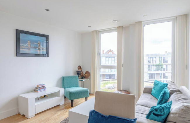 Sleek & Sunny 1BD Flat Near Greenwhich - Deptford! - Foto 17