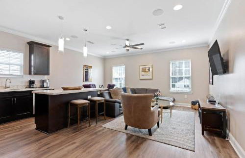 Mid-City 4BR w Pool & Balcony Near Streetcar & FQ - Foto 3