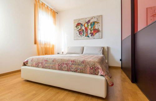 Elegant apartment and free car parking - Quite area - Foto 13