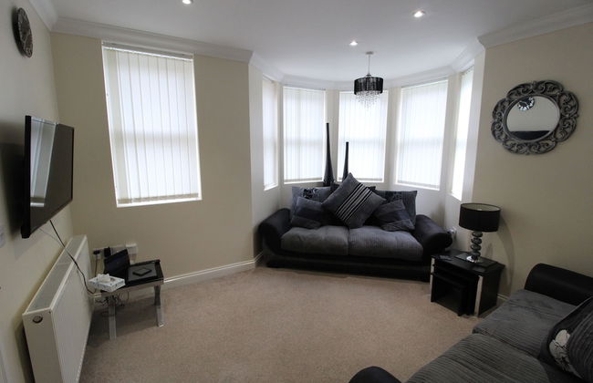 Westcliff House - 4 Bedrooms - Photo 8