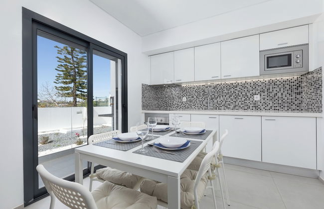 Correeira Luxury Residence T2 J - Albufeira, Pools, Wifi, Bbq, Beach - Photo 8