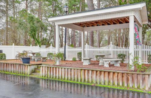 Townhome w/ Outdoor Pool & White Lake Access! - Foto 30