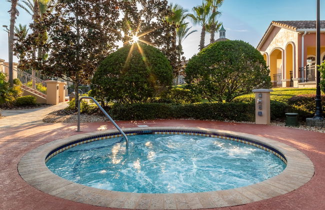 The Regal Hideaway - Photo 27