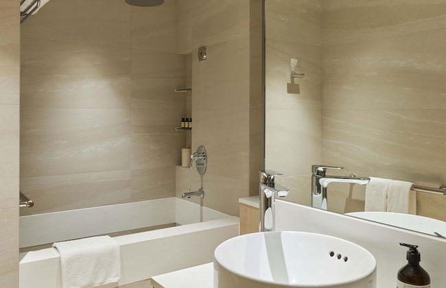 CM Plus Hotels and Serviced Apartments - Photo 36