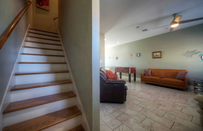 Ridley Retreat Community Pool, Mins to the Beach Corpus Christi + Port A - Foto 16