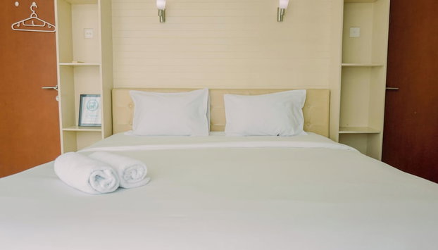 Elegant And Strategic 2Br Apartment At Thamrin Residence - Foto 5, Habitación