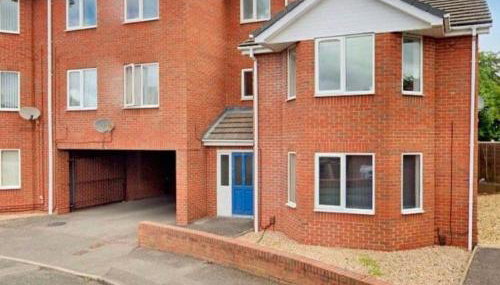 Comfy 2-bedroom Flat with Private Parking - Foto 1