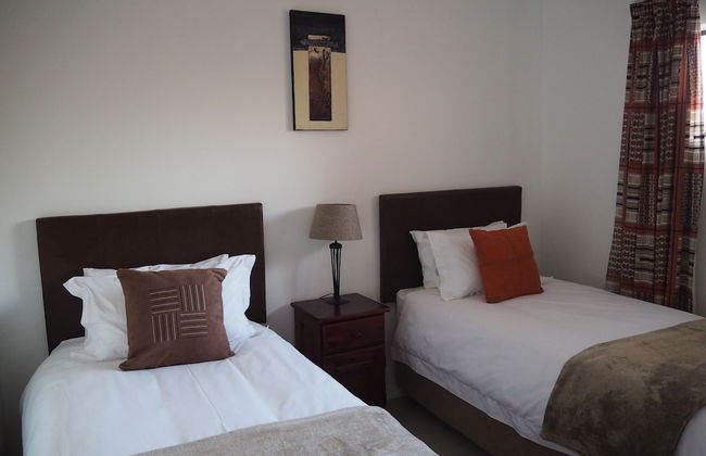 African Eagle Apartments - Photo 6