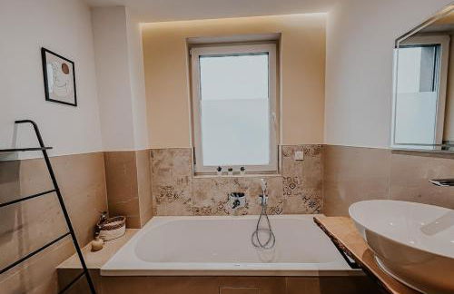 Exclusive penthouse apartment 5 with balcony & parking - Foto 26