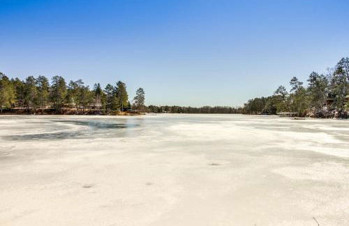 Lakefront Park Rapids Cabin with Decks and Boat Dock! - Foto 30