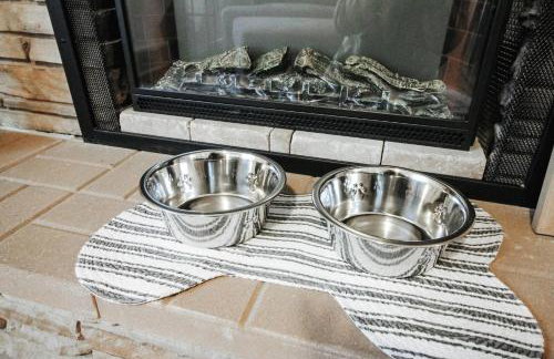 Fenced Lot W Home Gym plus Washer and Dryer - Foto 10