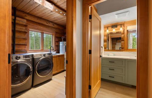 Riverside Retreat - Photo 23