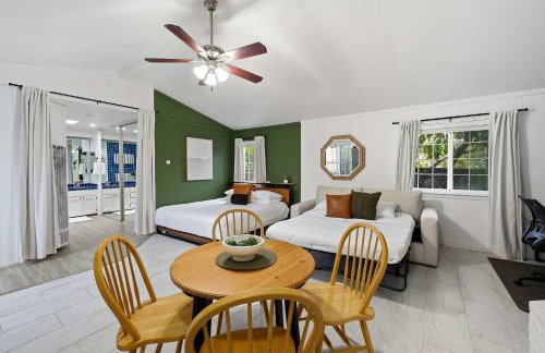 4BR Family Retreat with Hot Tub Games & Fire Pit - Foto 48