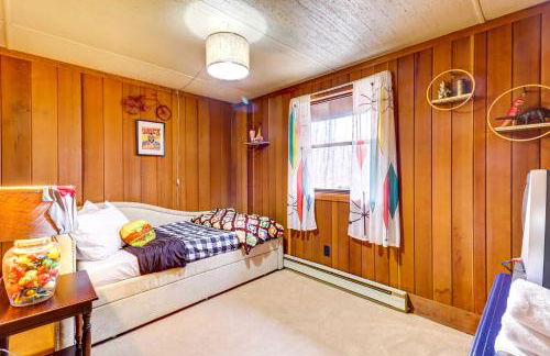 Pet-Friendly Home with Deck at Big Bass Lake! - Foto 15