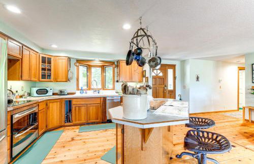 Oregon Farmhouse Hideaway on 53 Acres - Foto 8