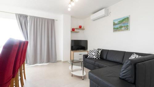 Modern Villa with Pool - Foto 4