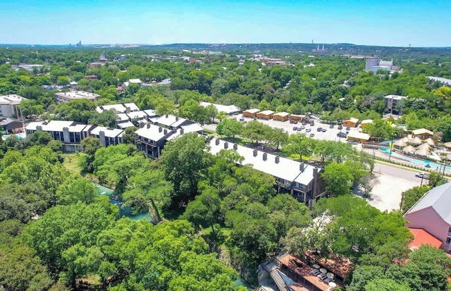 Luxurious Riverfront Condo Just 1 Blk to Schlitterbahn! - Foto 32