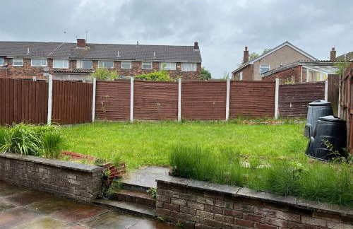 Preston 4 bedroom house near M55 & M6 - Photo 11