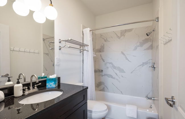 Sosuite 2BR Apt w W/d, Gym, On-site Restaurant - Foto 62