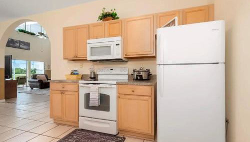 Grand Panoramic 5BR Pool Home near Disney Parks - Foto 3