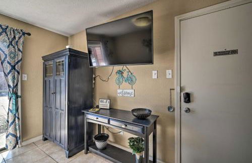 Game Day Retreat Pool Access, 2 Mi to Texas A and M - Foto 6