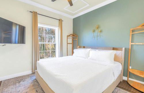 New! Remodeled, Pool-Side, 1-min to Beach Path! - Foto 42