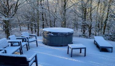 Oak Tree Lodge with Hot Tub near Alton Towers - Foto 3