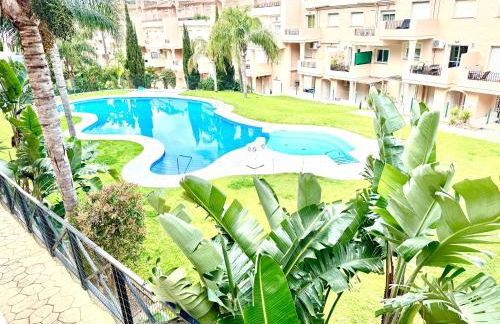 Gorgeous 2 bed Duquesa apartment, 2 pools, easy parking and 2 large balconies, 1 with stunning views - Foto 52
