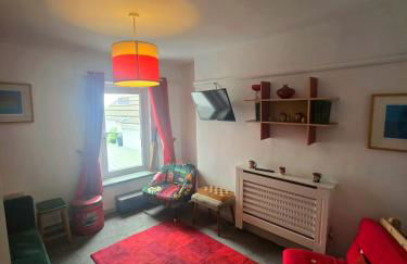 Inalong - Quirky property with sea views above an Ale House - Foto 7