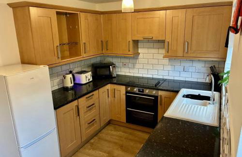 Great Parking and Spacious 3 Bedroom Home Andover - Foto 9