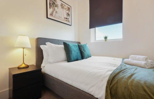 Beighton - 3 Bed Spacious Home with FREE Parking, Great for Groups & Families - Hosted by Stay Host Save - Foto 67