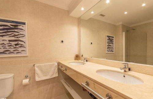 Apartment, front line beach, in Las Arenas, Bahía de Marbella - Photo 7