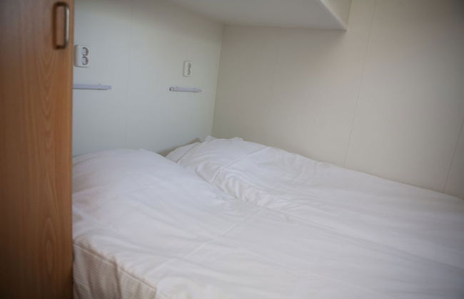 Comfortably Furnished Chalet with Porch near Veluwe - Photo 3