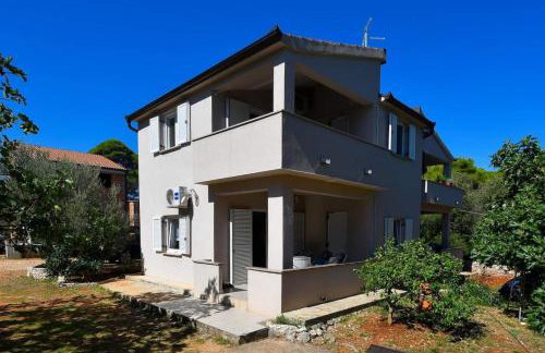 Apartments by the sea Susica, Ugljan - 20758 - Foto 1