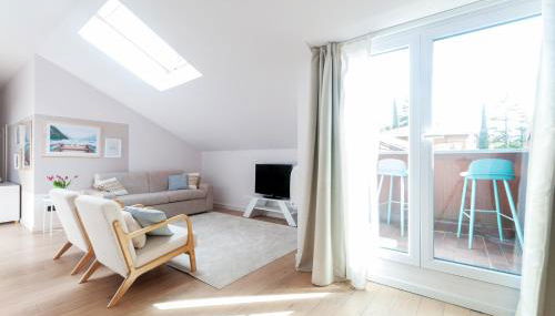 The Lake Suite Fiumelatte - Lake front apartment - Foto 3