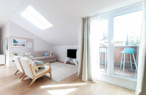 The Lake Suite Fiumelatte - Lake front apartment - Foto 3