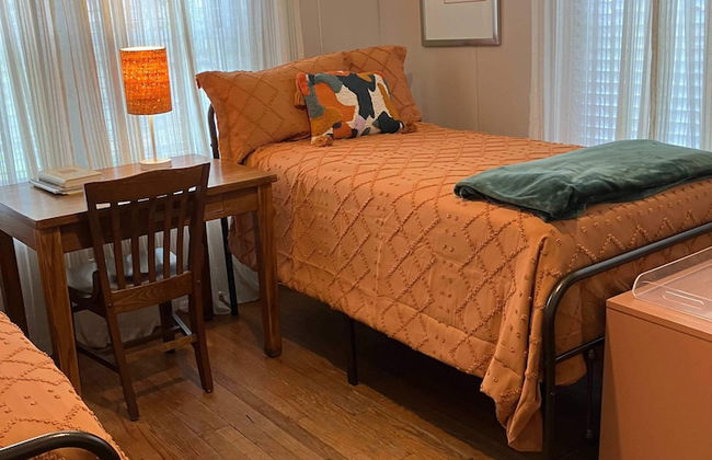 Cozy and Private Retreat - Photo 5