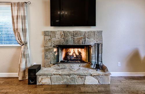 Spacious Oasis Hot Tub Backyard Garden 3BR/2BA - Foto 13