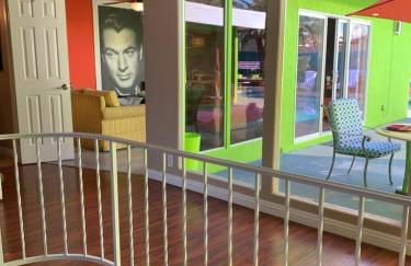 Alicia Alibi vintage Vegas pool house - Foto 19